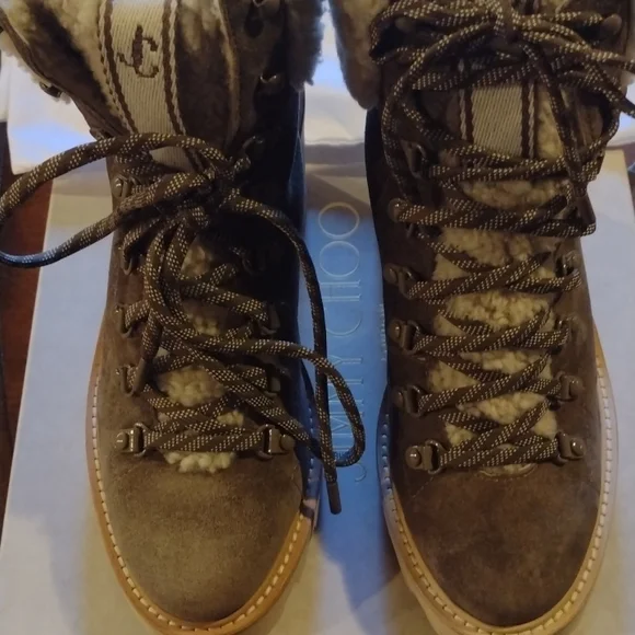 Jimmy Choo Brown Ankle Boots with Cream Fur Lining - Picture 3 of 10